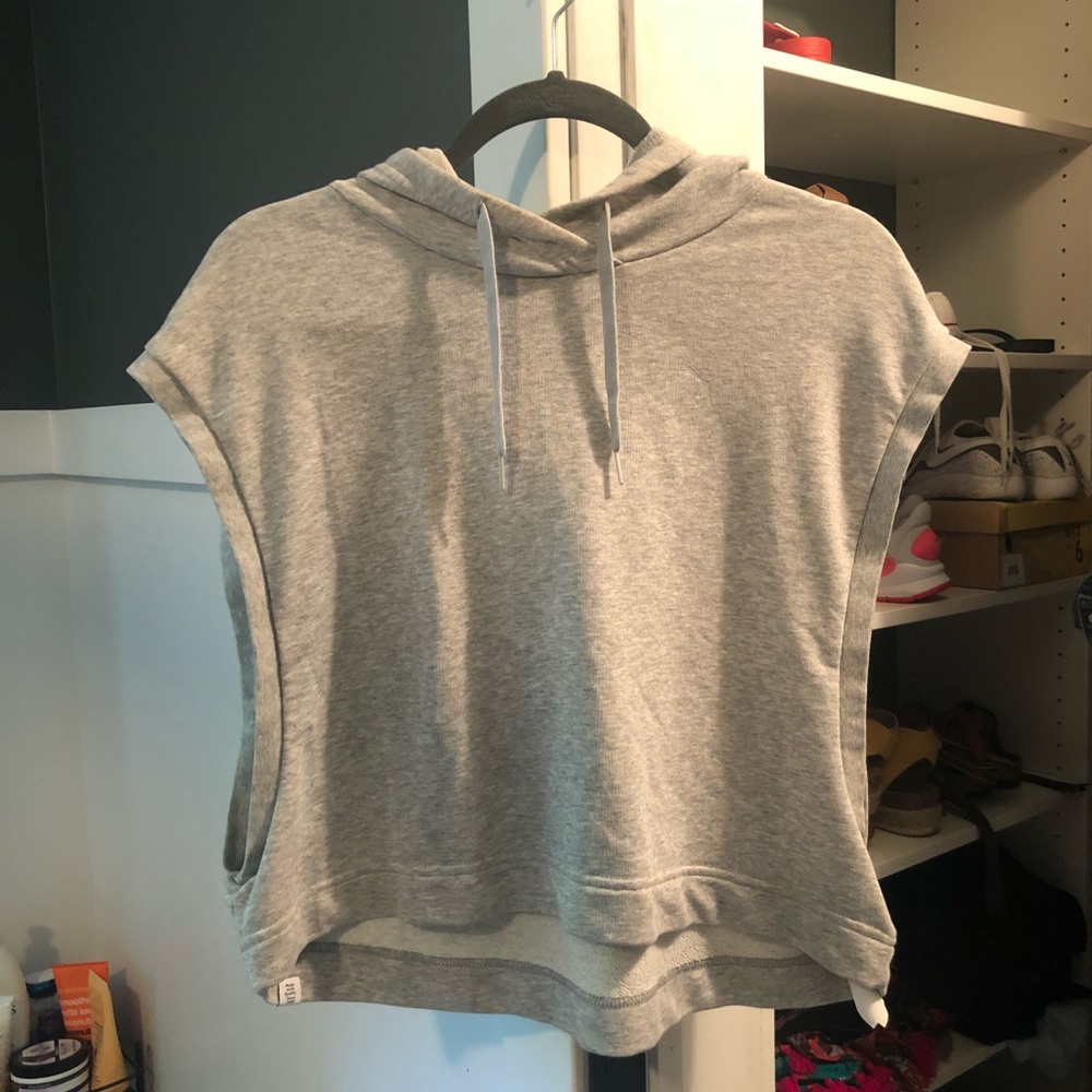 Puma short sleeve sweatshirt